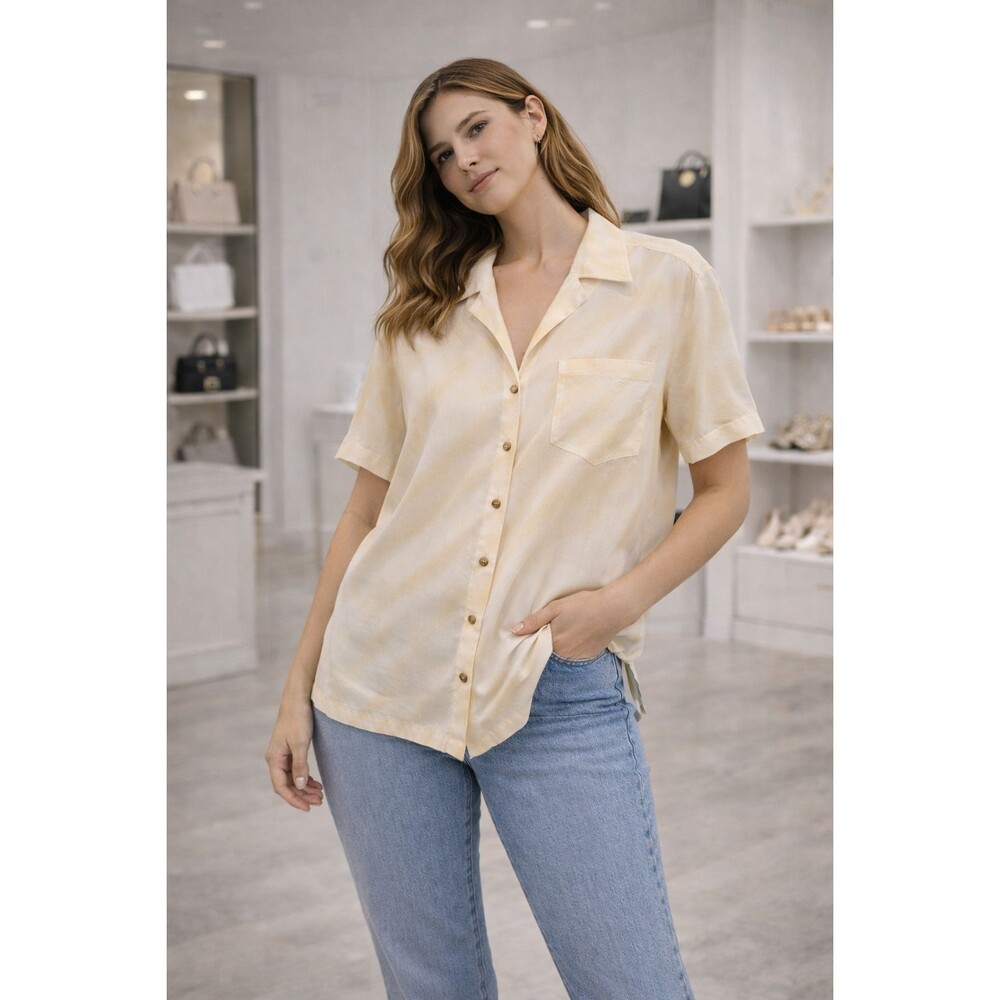 ESCADA Silk Short Sleeve Button Shirt Blouse Top Cream Women’s Size 6 Vintage